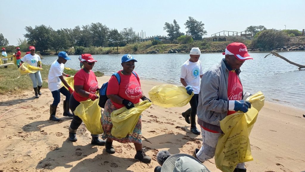 Volunteers-collect-almost-1000-bags-of-waste-as-part-of-coastal-clean-up-1-scaled